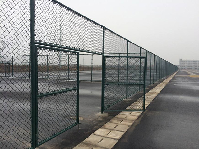 田徑場圍網